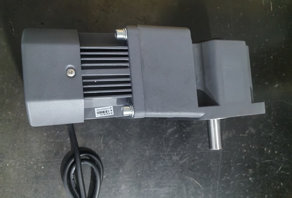 倍速鏈輸送線電機減速機,200W直角減速電機.jpg 倍速鏈輸送線電機減速機,200W直角減速電機.jpg