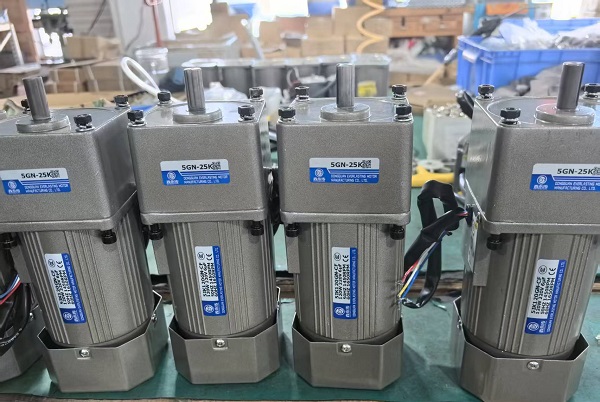 日用品灌裝機電機減速機,5IK120GU-SMF微型齒輪減速電機.jpg